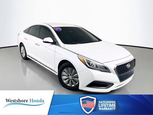 Used 2016 Hyundai Sonata SE image 1