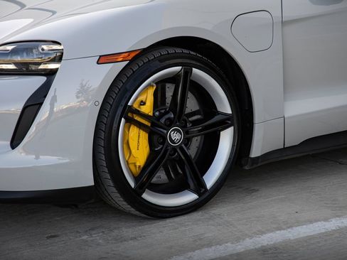 Used 2022 Porsche Taycan 4S AWD/4WD image 6