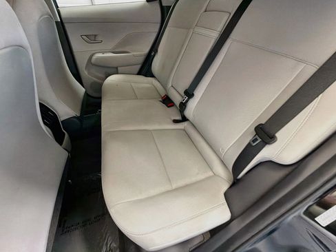 Used 2025 Hyundai Kona SEL FWD image 13
