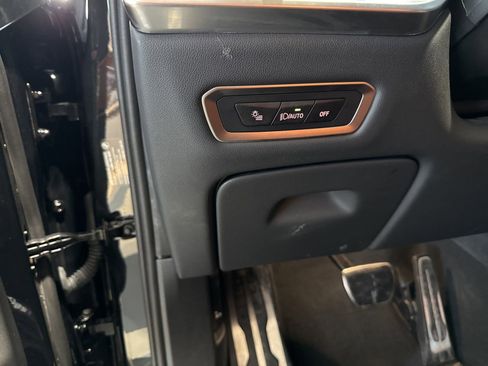 Certified 2025 BMW X7 M60i image 30