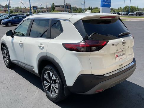 Used 2023 Nissan Rogue SV w/ SV Premium Package AWD/4WD image 7