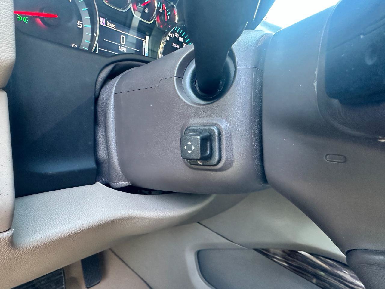 Used 2019 GMC Yukon SLT w/ Open Road Package RWD image 44
