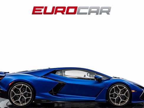 Used 2025 Lamborghini Revuelto image 6