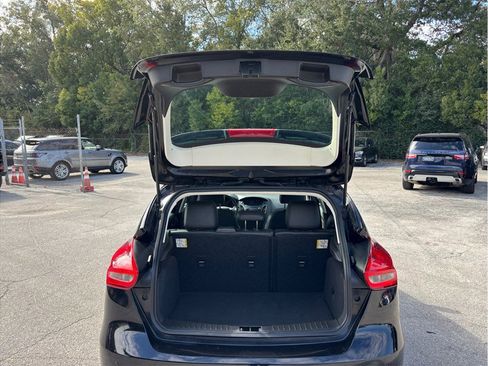 Used 2016 Ford Focus SE w/ Equipment Group 201A image 36