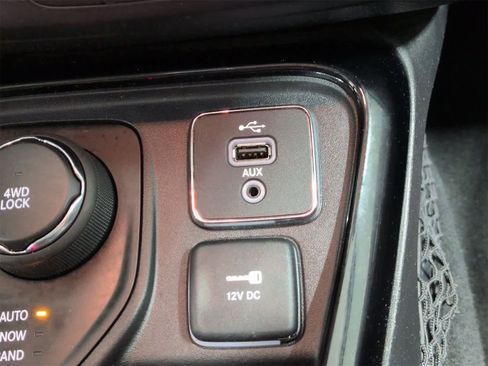 Certified 2018 Jeep Compass Limited w/ Navigation Group image 30