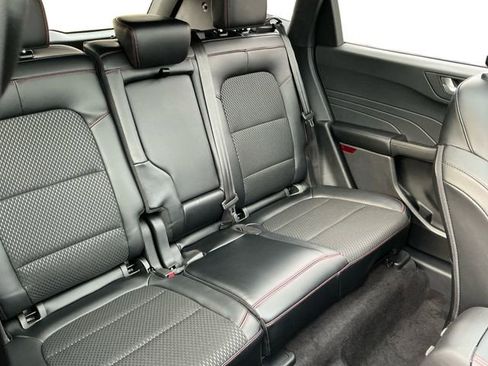 Used 2024 Ford Escape ST-Line Select w/ Tech Pack #2 image 18