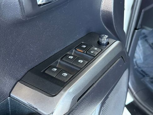 Used 2021 Toyota Tacoma TRD Sport w/ Technology Package image 16