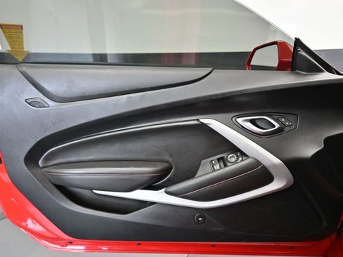 Used 2021 Chevrolet Camaro LT w/ RS Package image 9