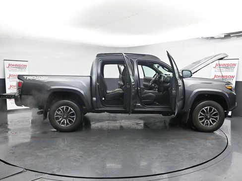 Used 2022 Toyota Tacoma TRD Sport image 39