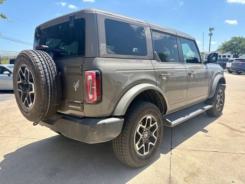 Used 2025 Ford Bronco Outer Banks AWD/4WD image 3
