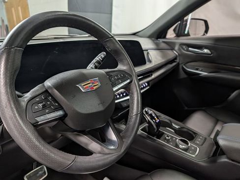 Used 2024 Cadillac XT4 Sport image 16