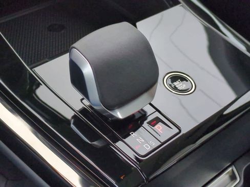 New 2025 Land Rover Range Rover Sport Dynamic SE image 31