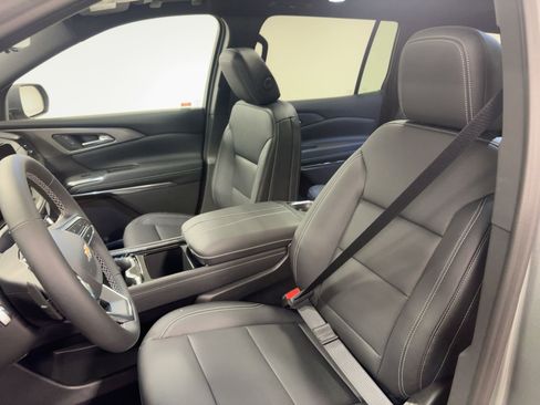 New 2026 Chevrolet Traverse LT w/ Sun and Wheel Package image 5