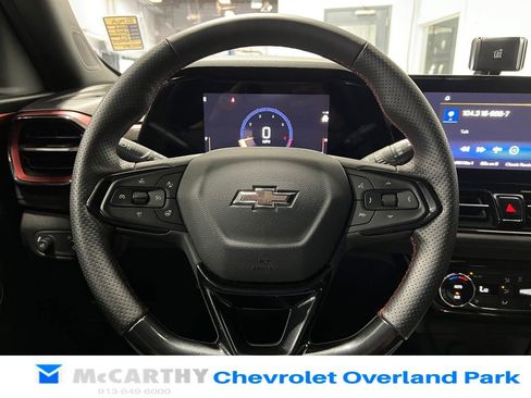 Used 2025 Chevrolet TrailBlazer RS w/ Convenience Package FWD image 12