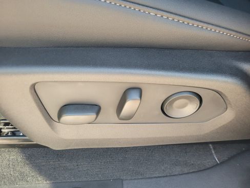 New 2026 GMC Canyon Elevation w/ Convenience Package image 11