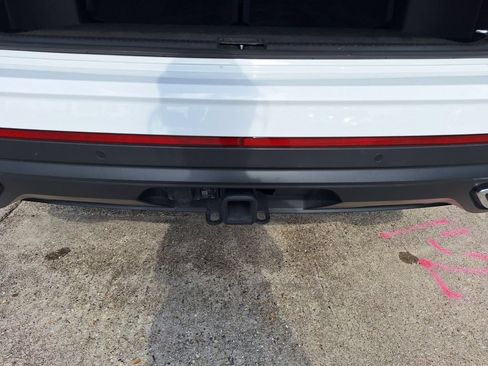 Used 2025 Volkswagen Atlas SE FWD image 28