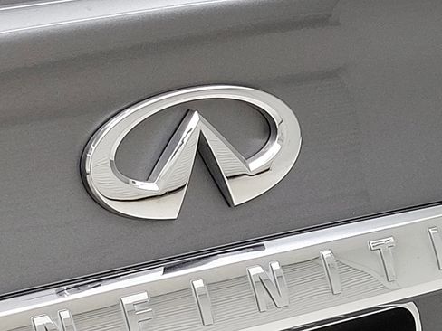 Used 2019 INFINITI Q50 Luxe w/ Essential Package (3.0T Luxe) image 9