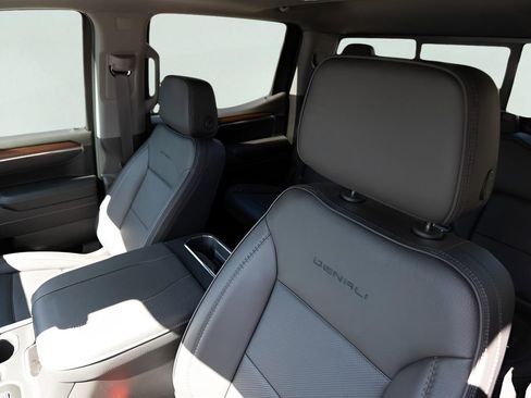 New 2026 GMC Sierra 1500 Denali w/ Denali Reserve Package image 10