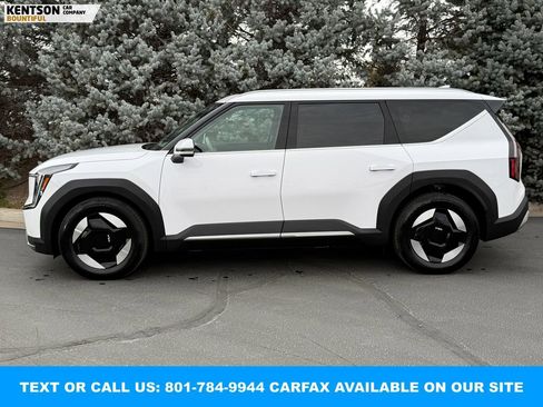 Used 2025 Kia EV9 Wind image 4