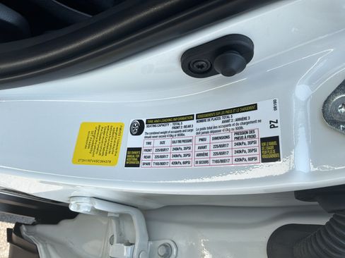 Used 2025 Toyota RAV4 LE FWD image 34