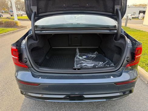 Used 2023 Volvo S60 B5 Core w/ Climate Package image 20