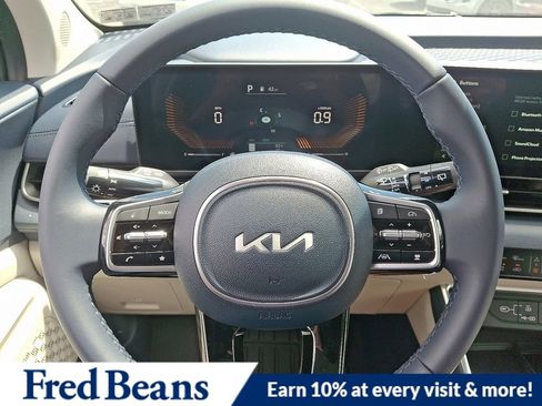 New 2026 Kia Carnival EX FWD image 13