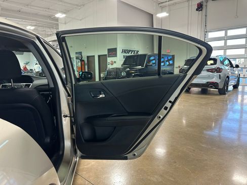 Used 2014 Honda Accord Sport image 30