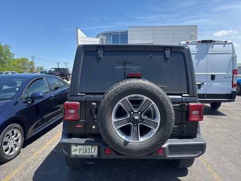 Used 2020 Jeep Wrangler Unlimited Sahara w/ Uconnect 4C Nav & Sound Group AWD/4WD image 11
