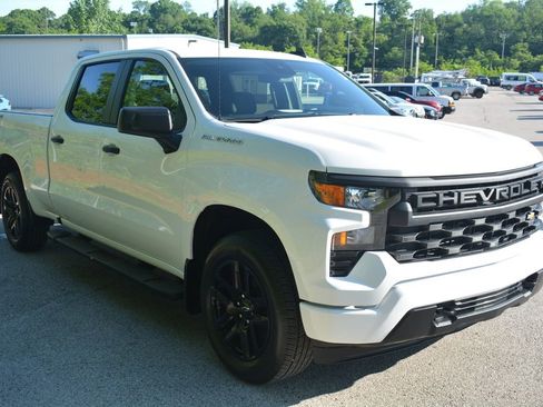 Used 2024 Chevrolet Silverado 1500 Custom AWD/4WD image 4