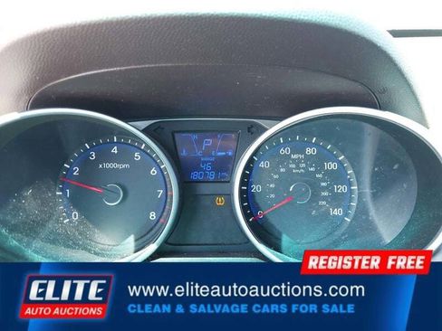 Used 2012 Hyundai Tucson GLS image 14