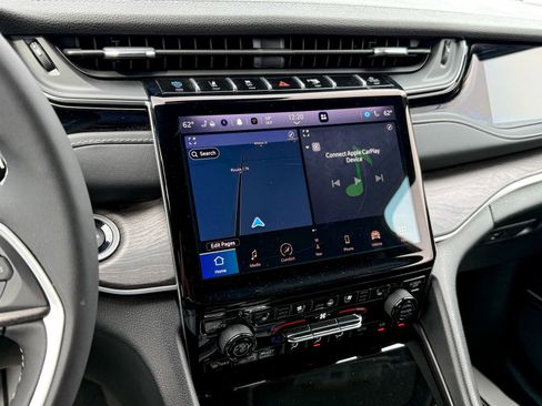 Used 2023 Jeep Grand Cherokee 30th Anniversary image 23