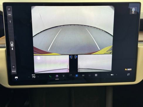 Used 2023 Tesla Model X Standard Range image 31