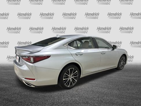 Used 2025 Lexus ES 350 w/ Premium Package FWD image 10