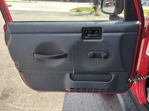 Used 2006 Jeep Wrangler Rubicon AWD/4WD image 8