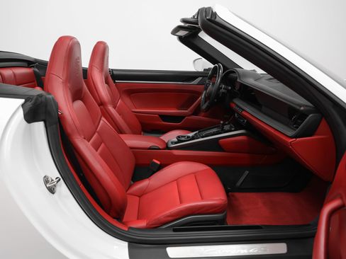 Certified 2022 Porsche 911 Carrera 4S AWD/4WD image 29