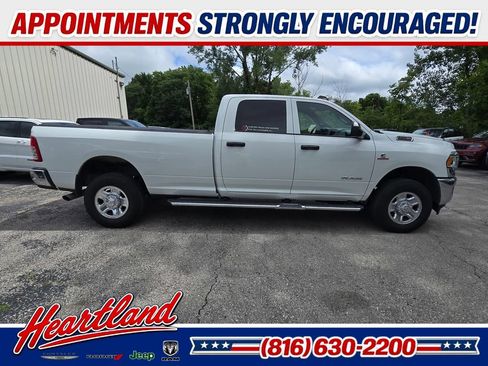 Used 2022 RAM 2500 Tradesman w/ Chrome Appearance Group AWD/4WD image 9