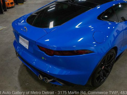 Used 2020 Jaguar F-TYPE R image 15