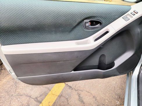 Used 2008 Toyota Yaris 2-Door Hatchback image 25