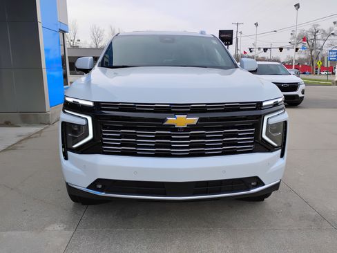 New 2026 Chevrolet Tahoe High Country w/ Sun And Tow Package AWD/4WD image 30