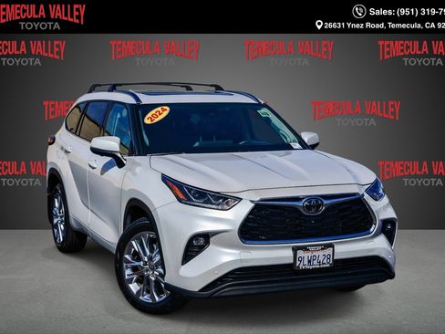 Used 2024 Toyota Highlander Limited image 1