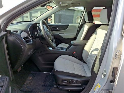 Used 2020 Chevrolet Equinox LT FWD image 3