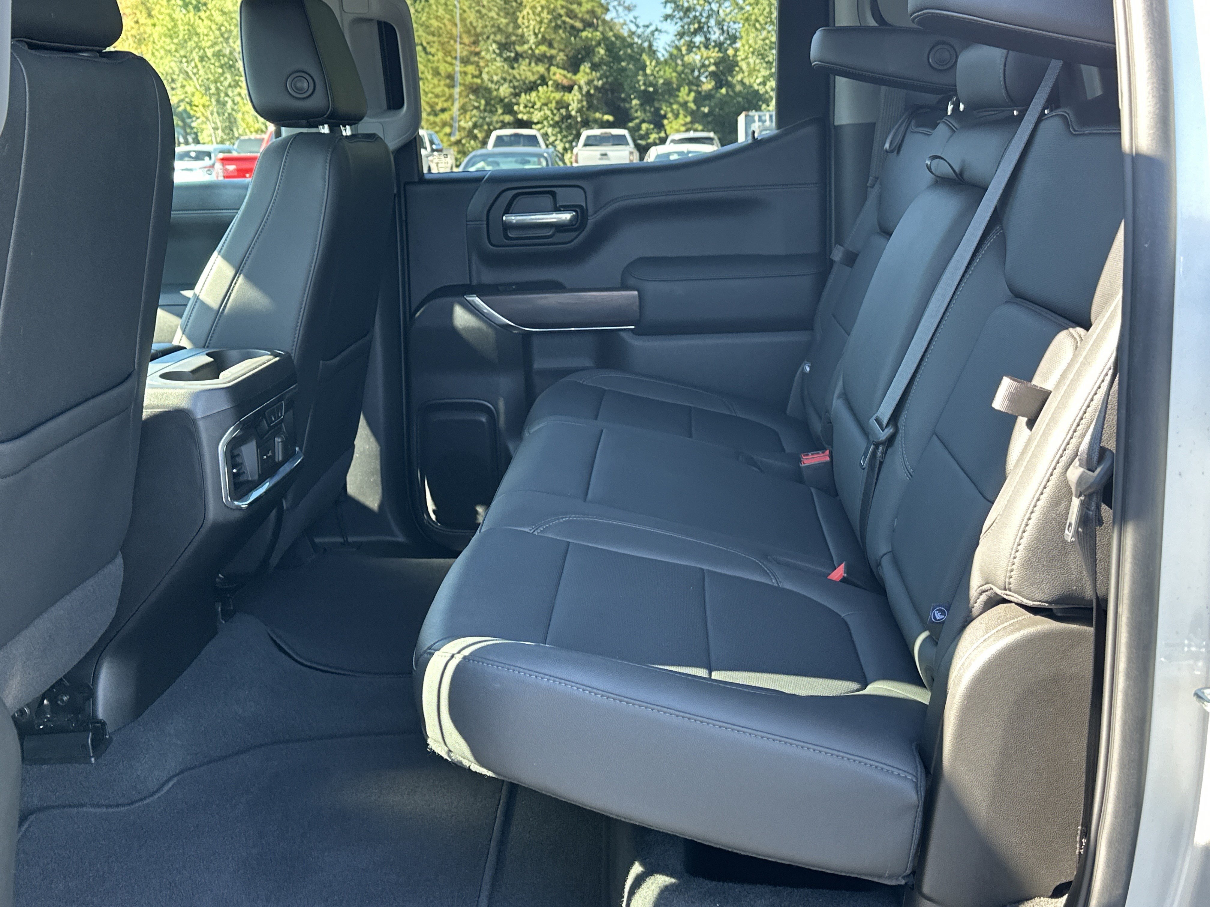 Used 2021 GMC Sierra 1500 SLT w/ SLT Convenience Package AWD/4WD image 15