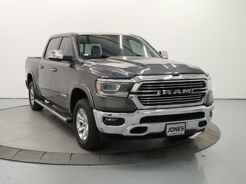 Used 2020 RAM 1500 Laramie AWD/4WD image 3