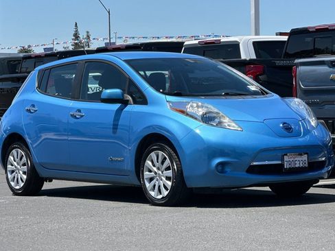 Used 2013 Nissan Leaf S w/ Charger Pkg FWD image 2