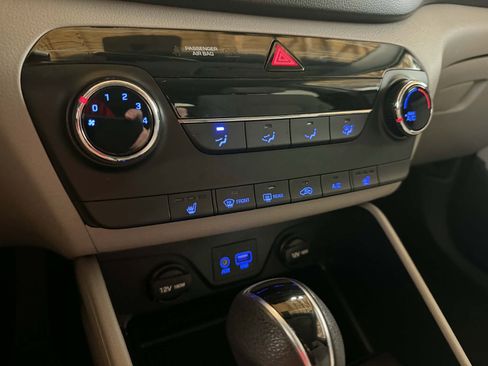 Used 2018 Hyundai Tucson SEL image 22