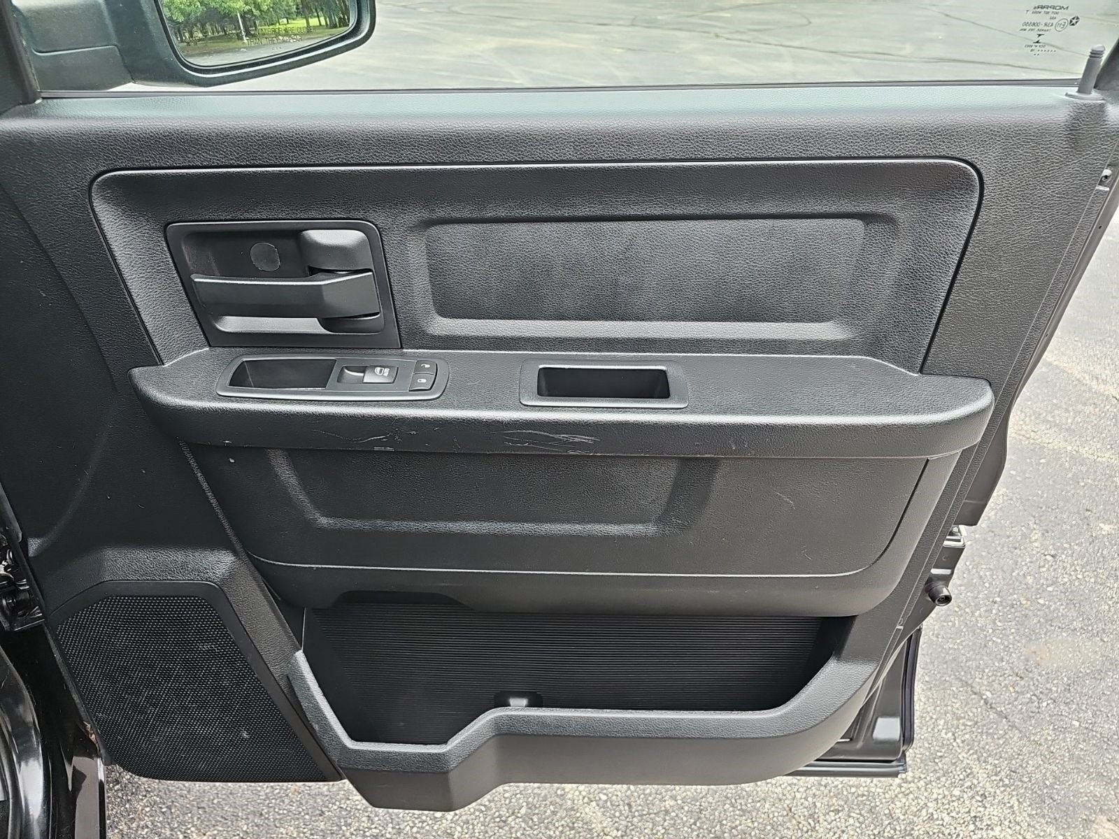 Used 2016 RAM 1500 4x4 Crew Cab image 15
