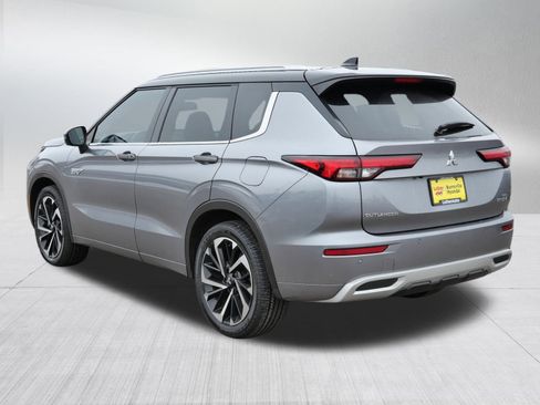 Used 2023 Mitsubishi Outlander SEL image 5