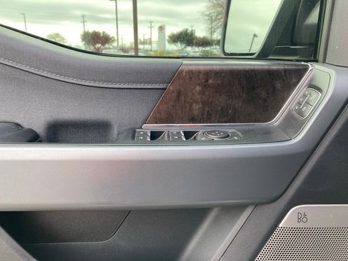 Used 2021 Ford F150 Lariat image 10