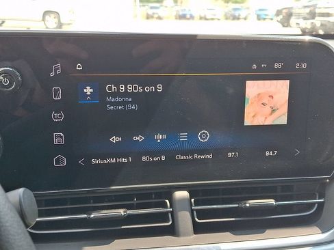 Certified 2024 Chevrolet Trax LT FWD image 18