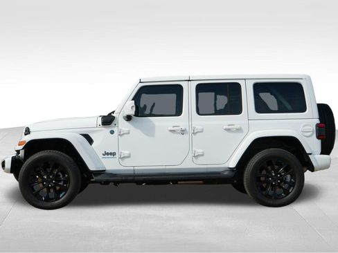 Used 2023 Jeep Wrangler Unlimited Sahara image 4